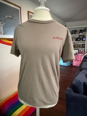 Ariat Short Sleeve Crew Tee in Taupe with Red Logo